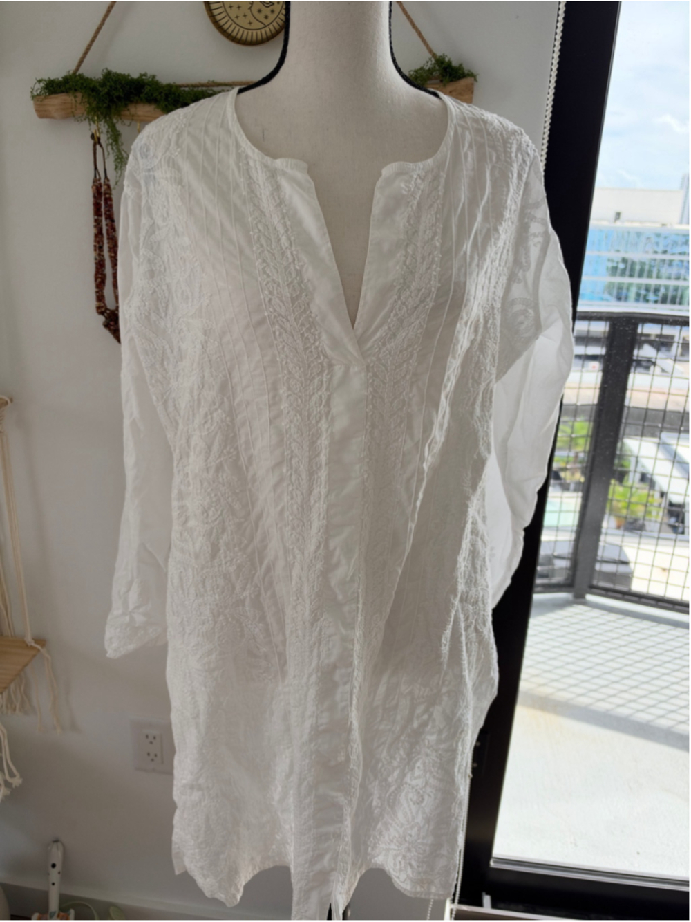 100% Cotton KC Signatures White Floral Embroidered Kurta Tunic Blouse M India